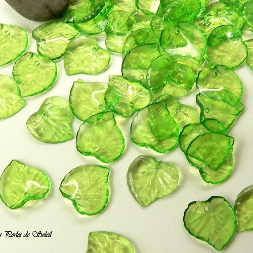 25 feuilles transparentes acryliques vertes