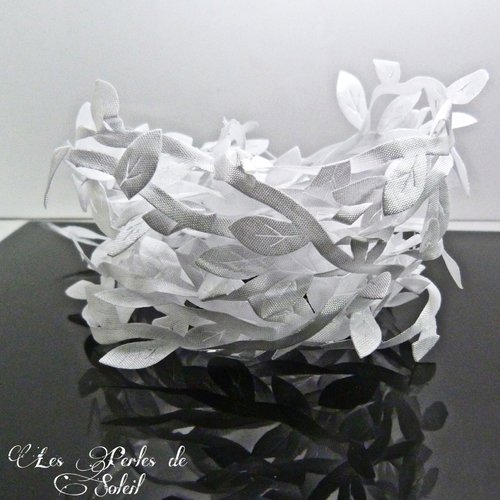 1 mètre guirlande feuilles blanches tissu pour décor mariage