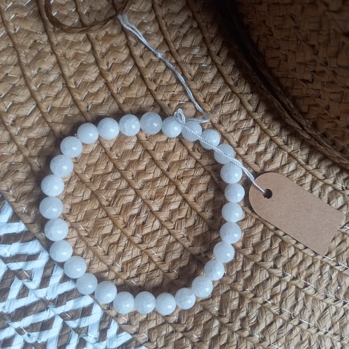 Bracelet femme en perles blanches de porcelaine