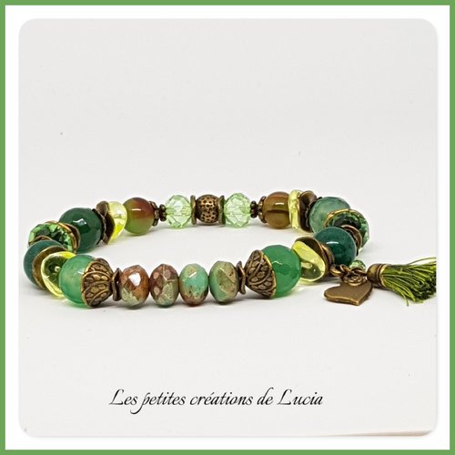 Bracelet bohème sur élastique, vert, agates, perles de jade, perles tchèques, métal bronze