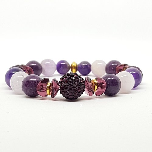 Bracelet élégant, violet, pierres de gemmes, boules strass en cristal de bohême, améthystes, perles de jade, verre tchèque, acier doré