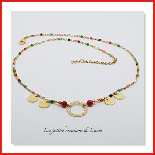 Collier multicolore, chaîne acier inoxydable, perles résine, sequins plaqués or, connecteur en acier martelé