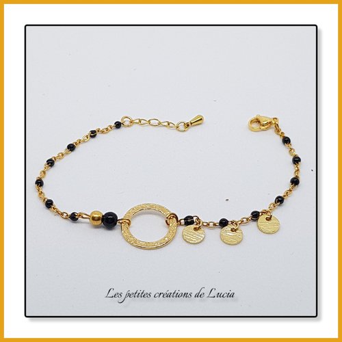 Bracelet  sur chaîne en acier inoxydable doré, perles noires en résine, connecteur rond, sequins plaqués or