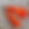 Pompon orange boucles d'oreilles