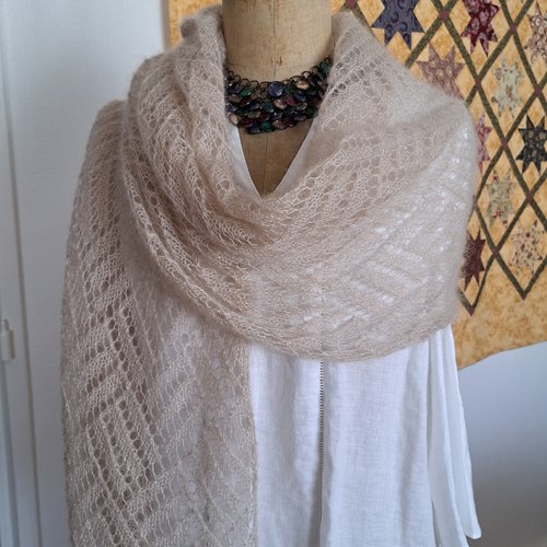 Etole en mohair et soie tricotée main