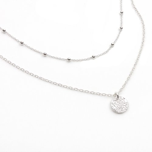 Lot de 2 colliers superposés en argent 925 chaîne perlée et médaille martelée