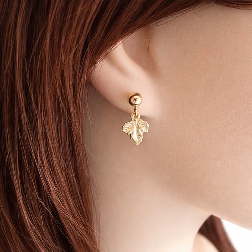 Boucles d’oreilles en or gold filled feuille de vigne - petites puces
