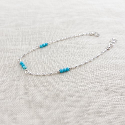 Bracelet argent 925 et turquoise sur chaîne perlée - bijou artisanal femme style bohème chic