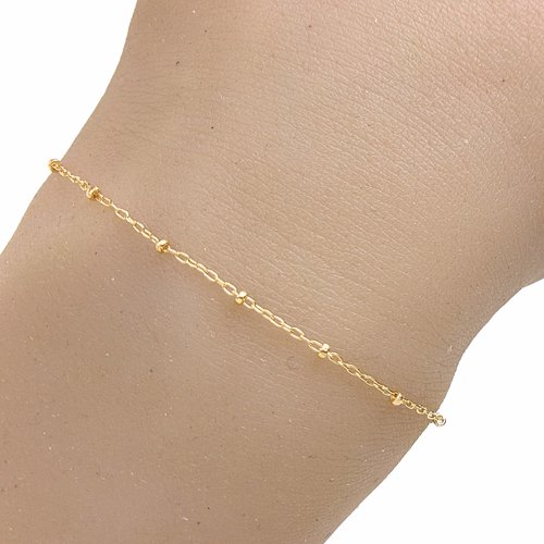 Bracelet fin en or gold filled chaîne perlée satellite