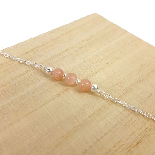 Bracelet fin en argent 925 et pierre de lune orange naturelle – bijou minimaliste féminin