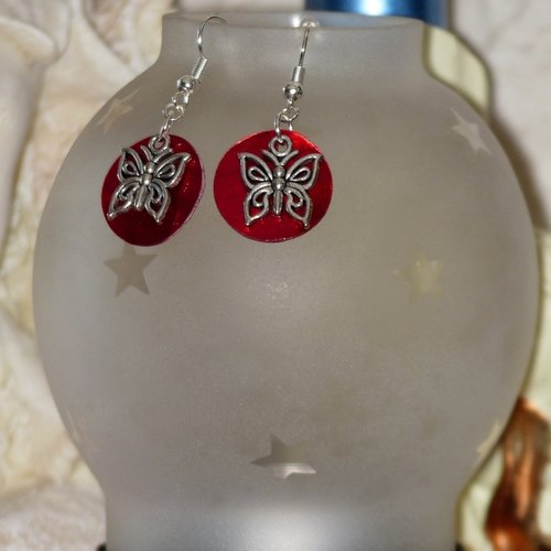 Boucles d'oreilles papillons métal et nacre rouge