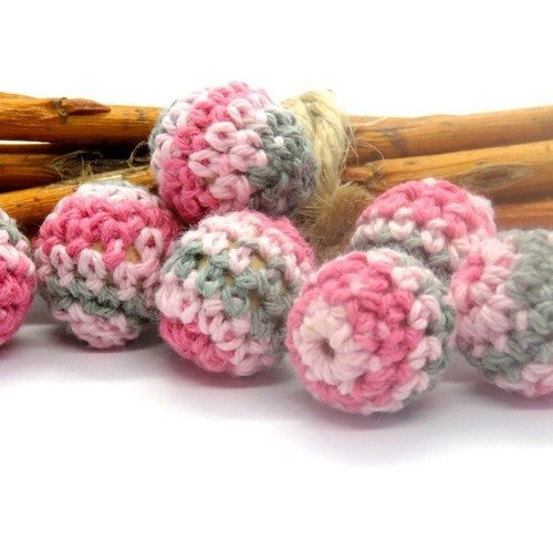 Perle en bois crochet coton dégradé rose et grise attache tétine....