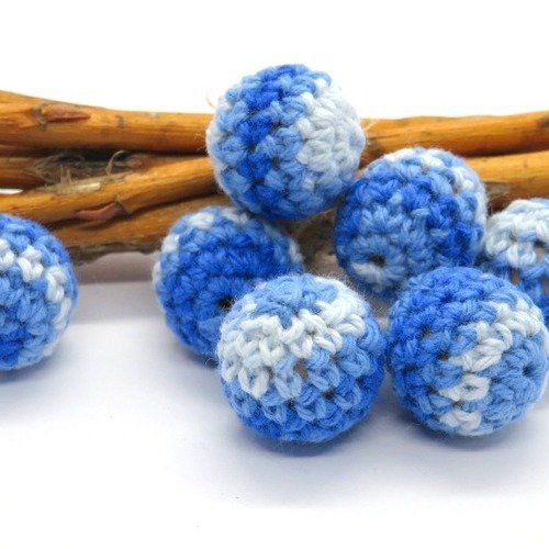 Perle en bois crochet coton dégradé bleue attache tétine....