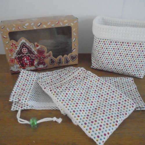 Boîte cadeau panière avec lingette lavable et filt de lavage