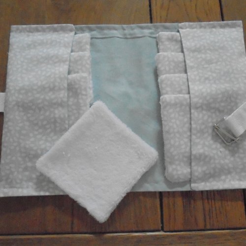 Lingette lavable et sa pochette de voyage