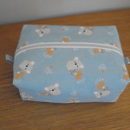 Pochette de toilette