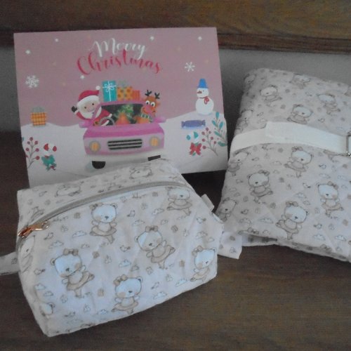 Pochette à langer et sa trousse de toilette avec sa * boîte cadeau *