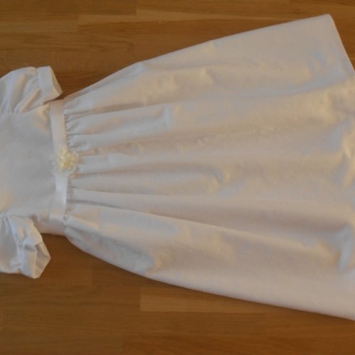 * robe de baptême en broderie anglaise - 3/6 mois