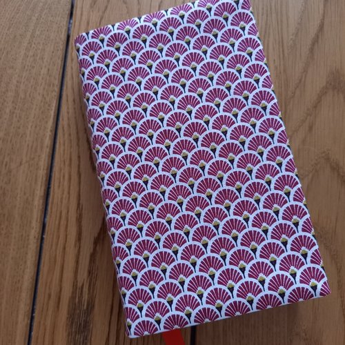 Protège livre de poche ajustable  - couverture de livre