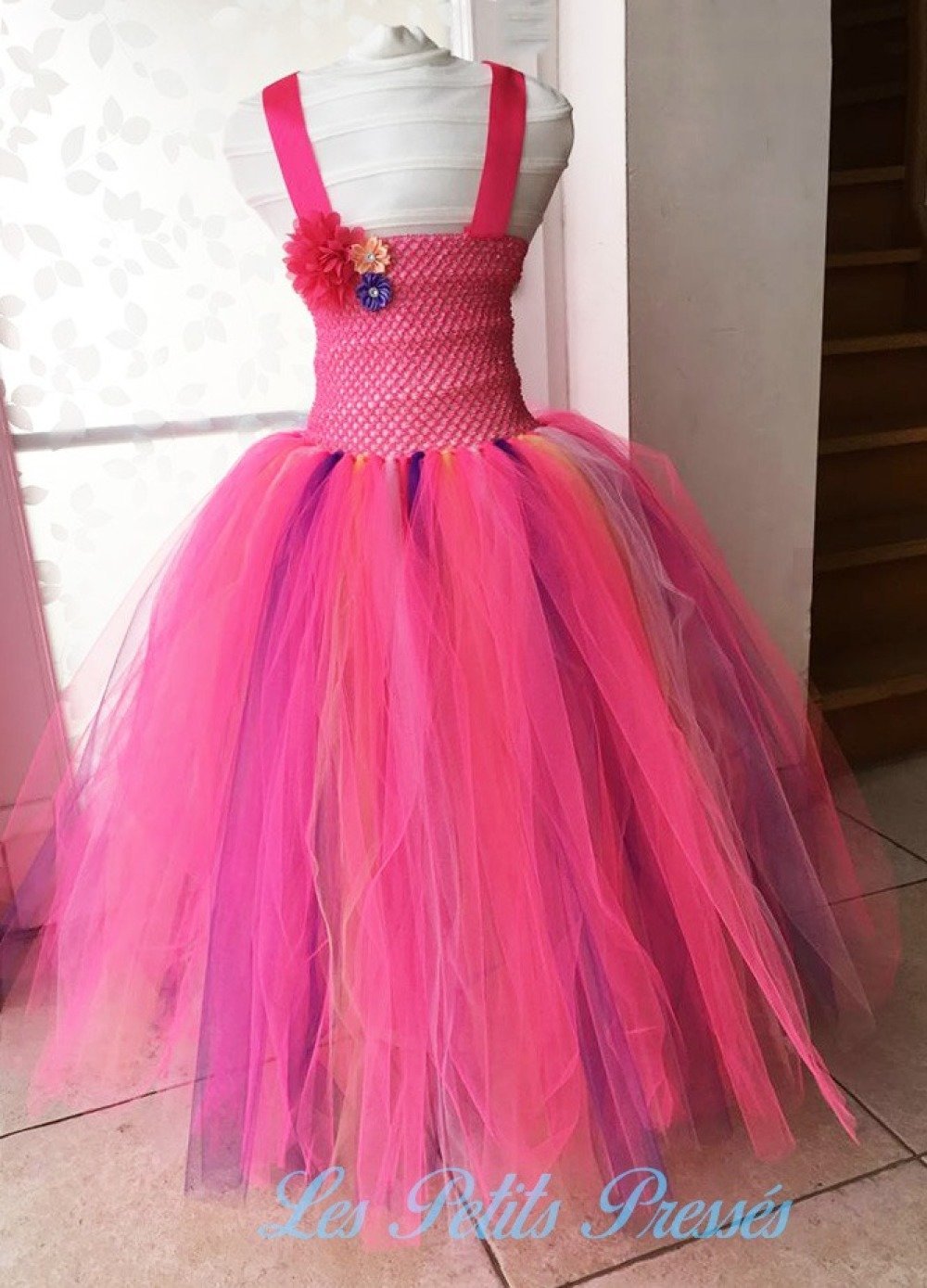 Robe De Ceremonie En Tulle De Couleur Rose Fuchsia Modele Akhessa Taille 2 3 Ans Un Grand Marche