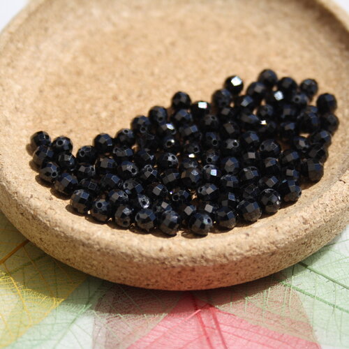 Perles spinelle facettes 4 mm