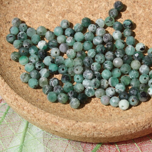 Perles en emeraude facettes 3 mm
