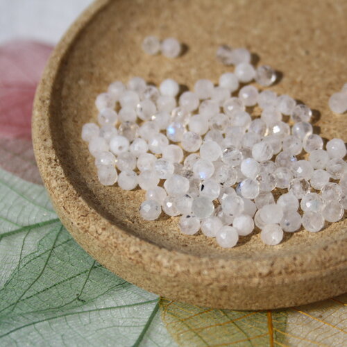 Perles en péristerite facettes 4 mm