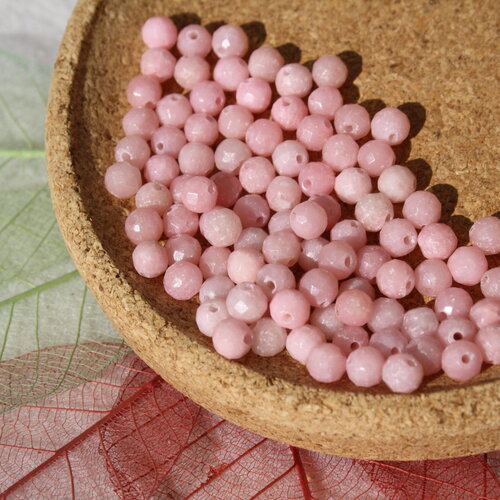 Perles opale rose facettes 4 mm
