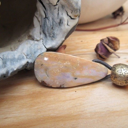 Vendu- mélancolie et mystère : un collier minimaliste unisexe de caractère avec pendentif en boulder opale d'australie .....
