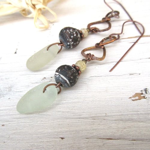Vendu.... turbulente nature : des boucles d'oreille contemporaines bohèmes