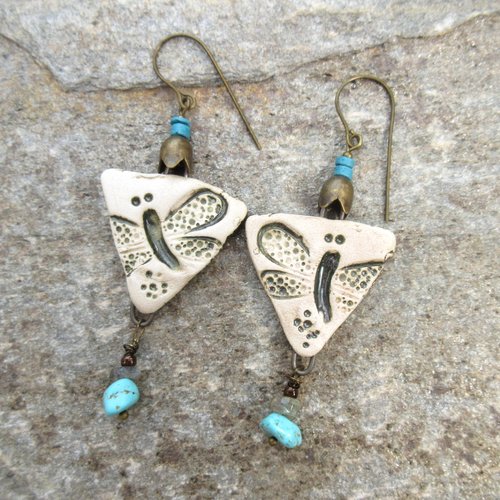 Vendu ....l'air du temps" :  des boucles d'oreille natures,urbaines et contemporaines !!!