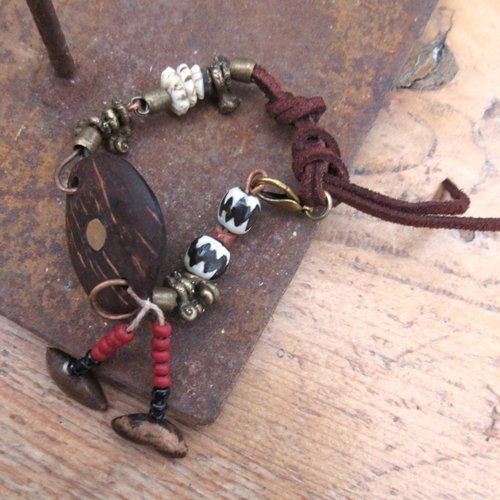Lumières d'afrique !!!!!: un bracelet primitif avec anciens coquillages et graine du mali ...