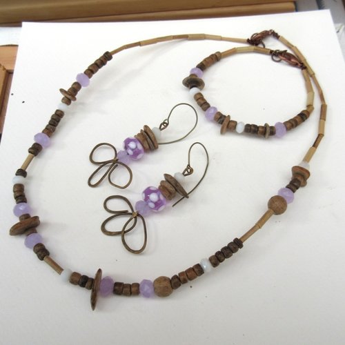 Reflets poudrés : une parure nature collier, bracelet et boucles d'oreille....