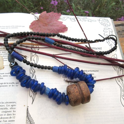 Elégance du silence: un collier tribal de style africain avec perles rares de collection , ancienne perle en bois, verre duch dogon