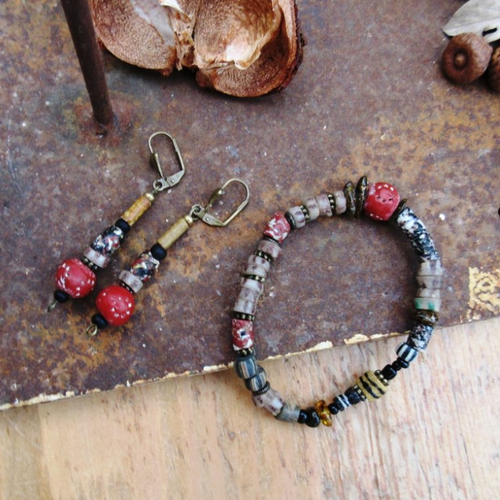 Vendu - rêve passager : une parure bracelet et boucles d'oreille tribale avec anciennes perles chevron afrique...