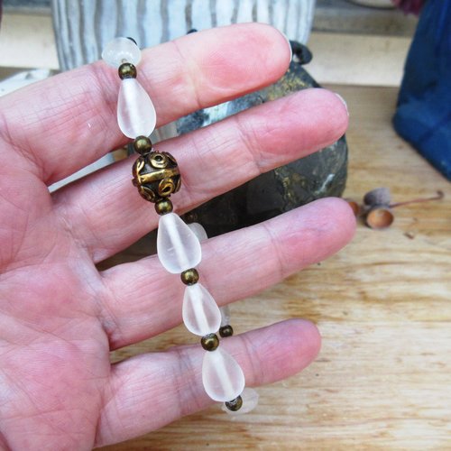 Un petit prix pour ce bracelet unisexe shabby chic avec perles en pâte de verre  ...