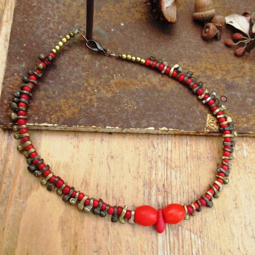 Le temps de la sagesse !!! : un collier de style africain avec perles dutch dogon et corail  .....