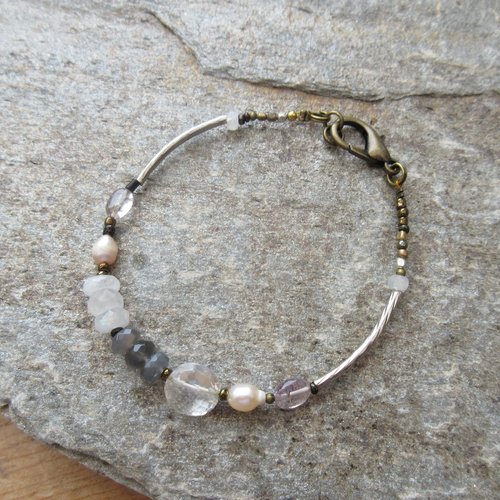 Lumières naturelles !!!!! : un bracelet minimaliste, chic et citadin, unisexe avec perles en pierres fines
