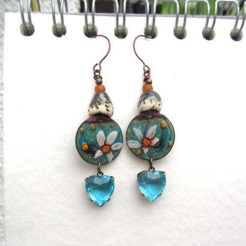 Vendu-parfums du jardin : des boucles d'oreille boho chics avec émail artisanal et perle coeur et bronze  !!!!!!