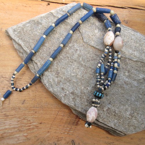 Souvenirs de voyages .... : un collier tribal de toute beauté en perles "djenné" et anciennes agate du néolithique ...