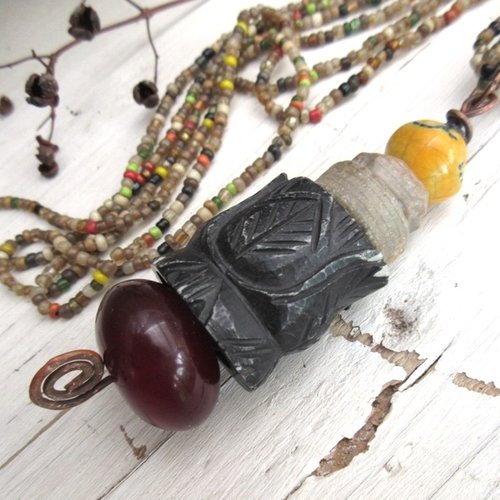 Sculpteur de mémoires ...: un collier sautoir ethnique avec pendentif exceptionnel en perles rares !!!!!