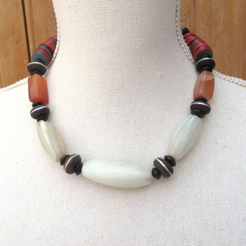 Comme le coeur en voyage : un collier unisexe de style africain avec perles en ancienne cornaline et agate !!!!!