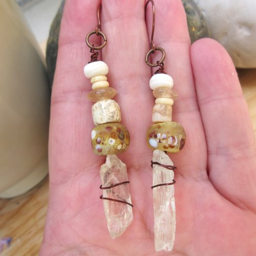 Ombres de satin: superbes anciennes perles quartz du néolithique pour ces boucles d'oreille tribales ..