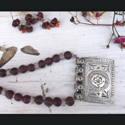 Parure Ethnique Artisanale En Os Poli Et Vernis - Collier Et Boucles D'oreilles - Style Cochin - Neuf Sans Emballage