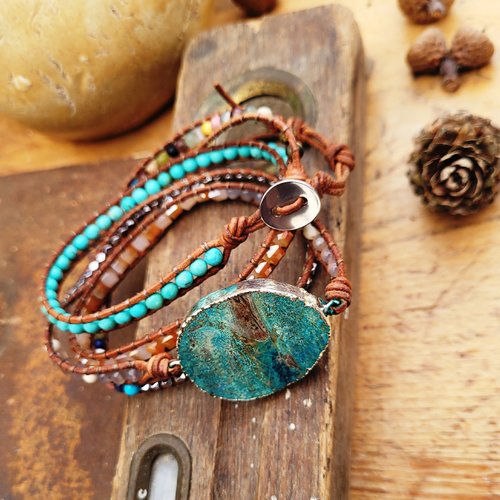 Un superbe bracelet vintage multi rangs cuir ,pierre de jaspe, turquoise naturelle,pierre de lune,lapis lazuli ... : "hello tendresse "