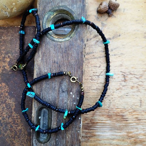 Un petit prix pour les fêtes à venir avec cette splendide parure unisexe collier et bracelet de style amérindien : "eclats de turquoise"