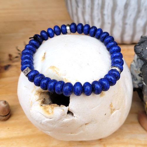 Un superbe et authentique bracelet redskins pour hommes modernes avec perles en lapis lazuli, perle argentées .. pour le côté vintage ..