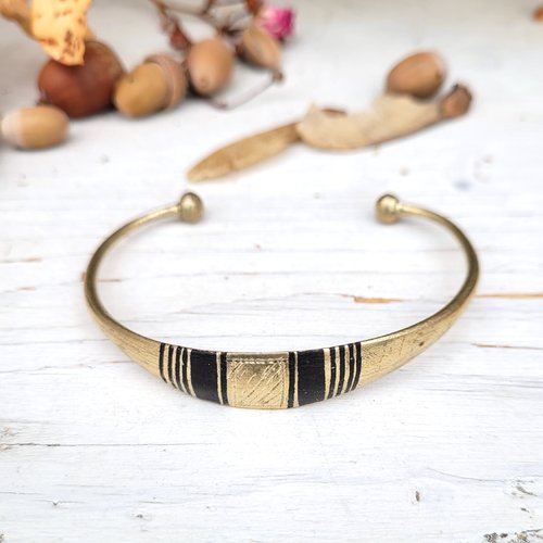 Vendu- côté vintage: bracelet unisexe du maroc, berbère argenté- bronze, ethnique , motifs géométriques : "découverte ze