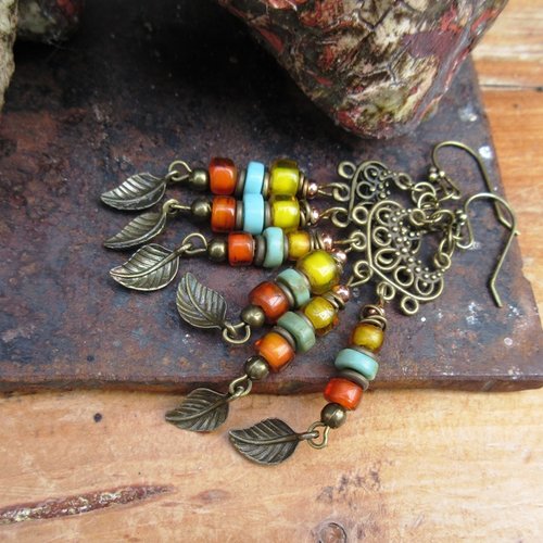 Des flots d'or .... : des boucles d'oreille chandeliers hippies amérindiennes avec perles en verre du népal...