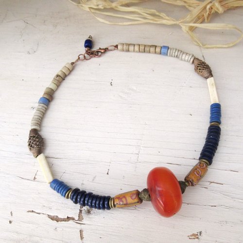 Un collier tribal ethnique  avec perles vénitiennes de murano millefiori ... : "murmures sacrés "